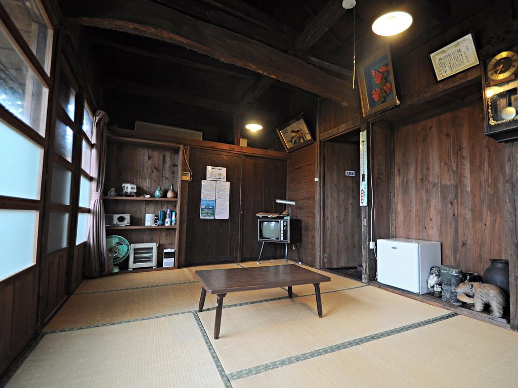 Nakijin No Yado Hibiscus Hotel Exterior foto
